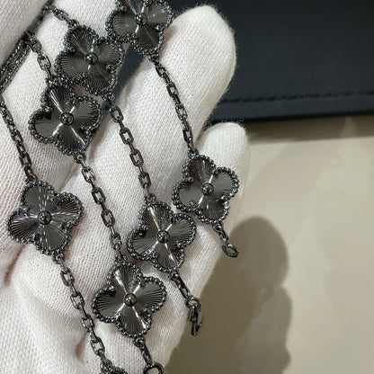 [ECHO ]CLOVER 5 MOTIF BLACK BRACELET