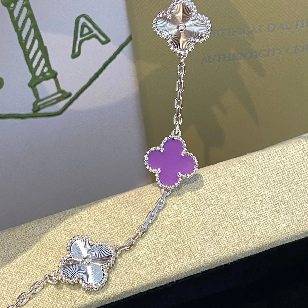 [ECHO ] CLOVER 5 MOTIF VIOLET BRACELET COLLECTION
