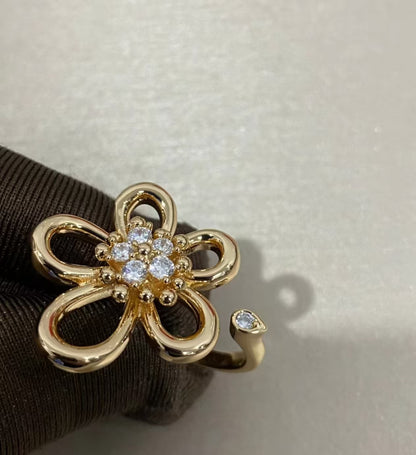 [ECHO ]NEW FLOWERLACE BETWEEN THE FINGER