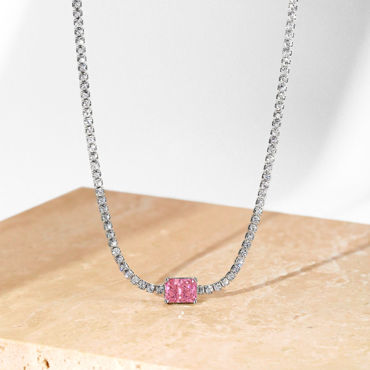 [ECHO ]2.0 carat Ornate Emerald Cut Necklace