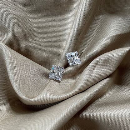 [ECHO ]Stylish Shiny Square Center Stone Stud Earrings