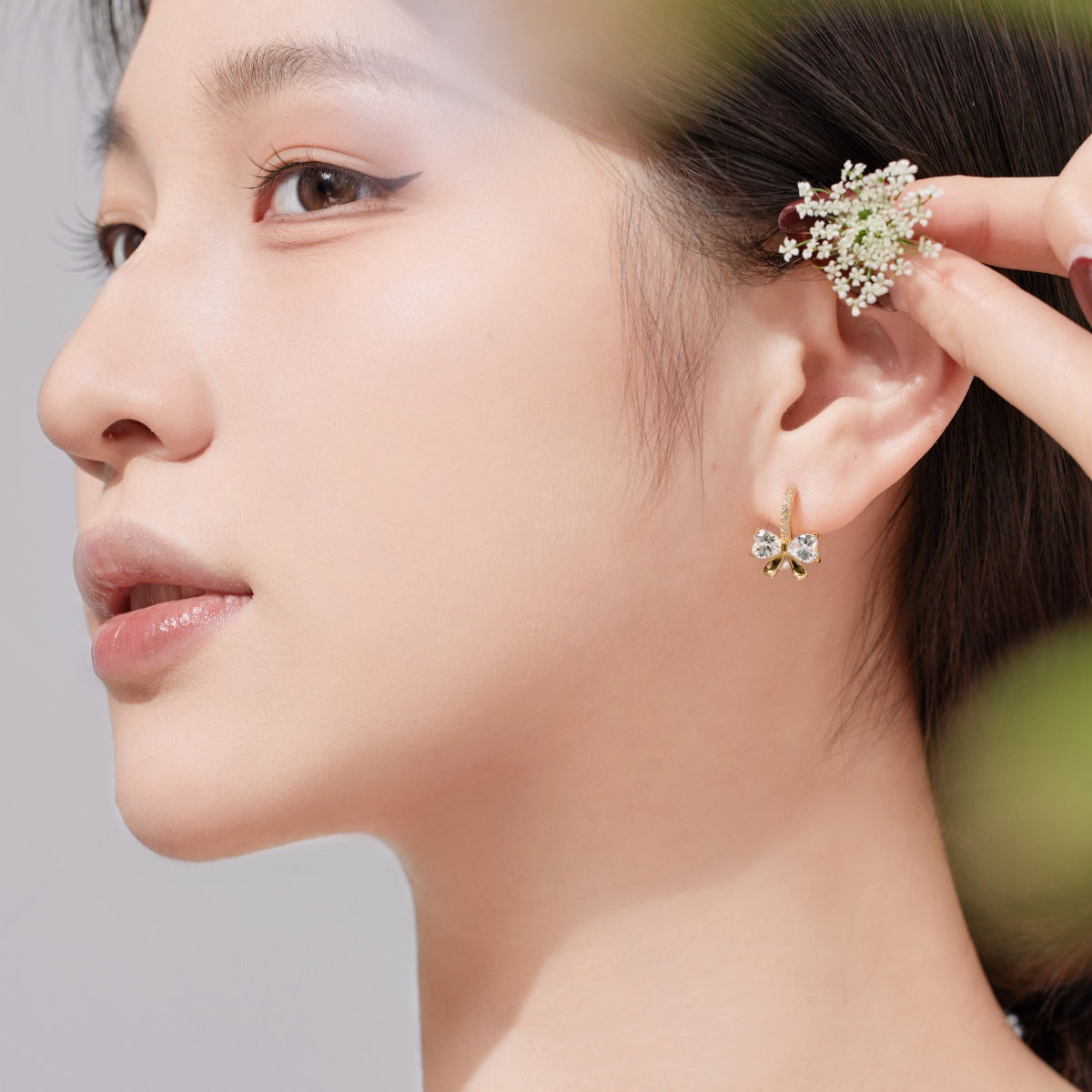 [ECHO ]Exquisite Earrings With Heart-Shaped Bow Design