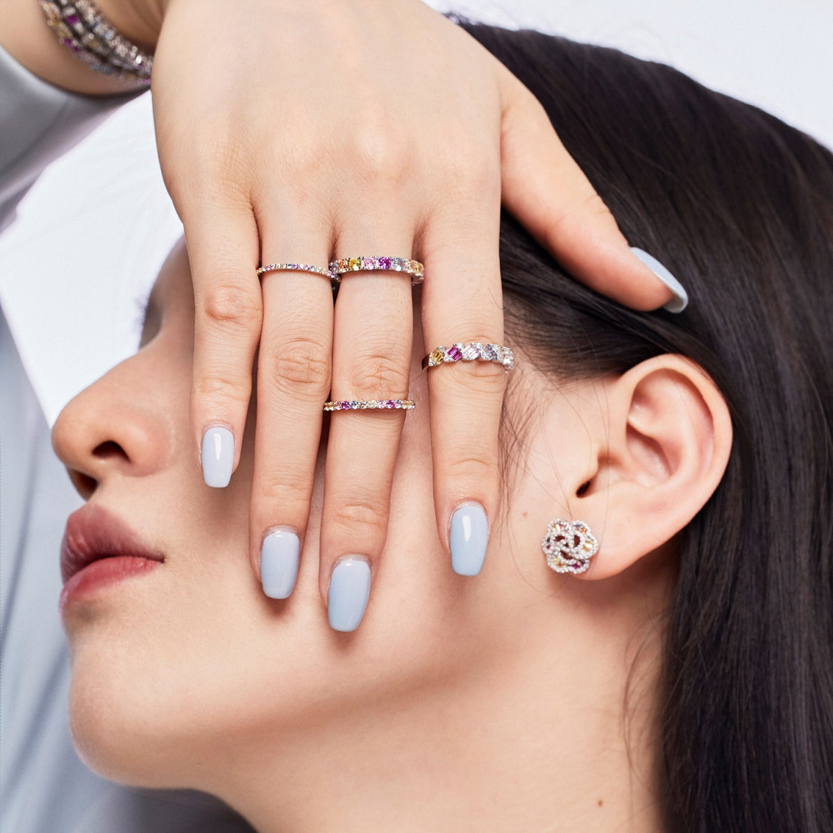 [ECHO ]Delicate Vibrant Emerald Cut Daily Ring
