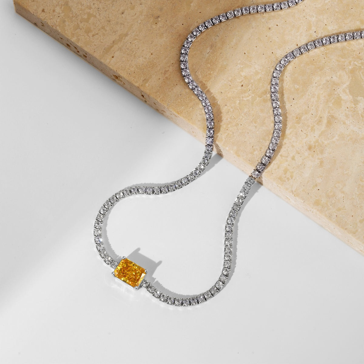[ECHO ]2.0 carat Ornate Emerald Cut Necklace