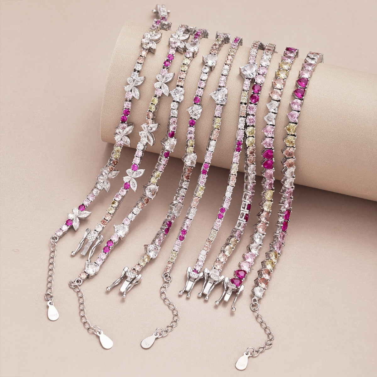 [ECHO ]Ornate Colorful Butterfly Shape Round Cut Daily Bracelet