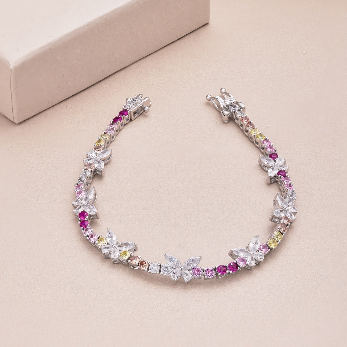 [ECHO ]Ornate Colorful Butterfly Shape Round Cut Daily Bracelet