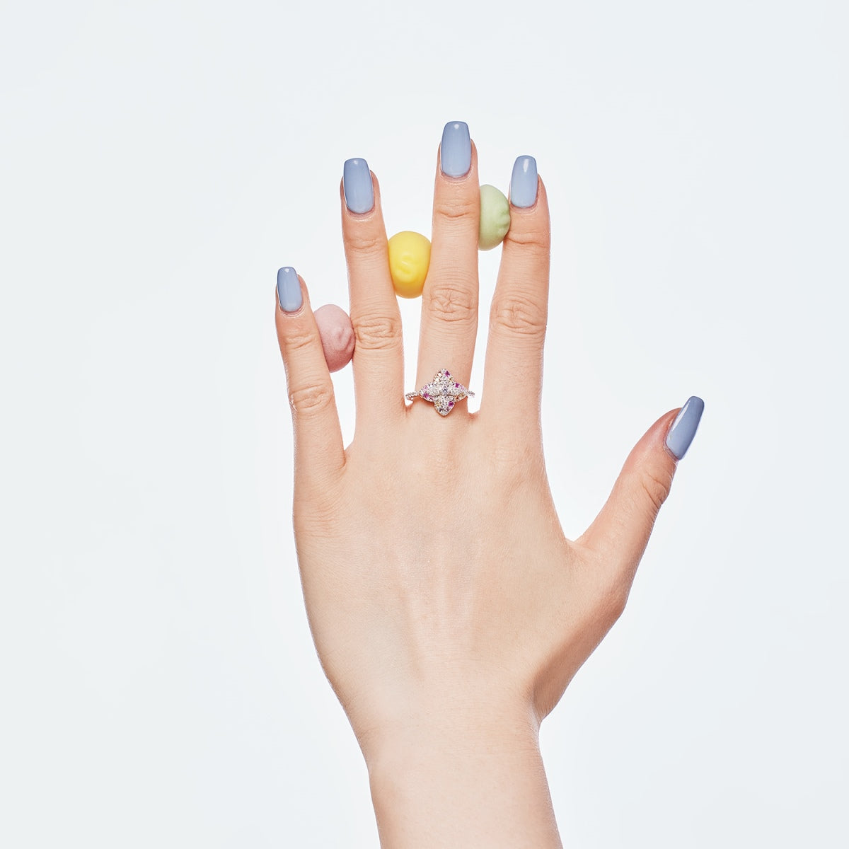 [ECHO ]Luxurious Colorful Flower Shape Banquet Ring