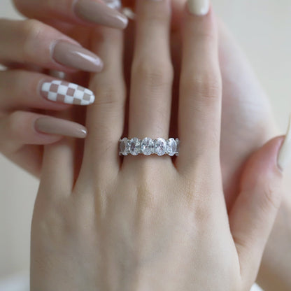 [ECHO ]Dainty Elongated Cushion Cut Tennis Ring