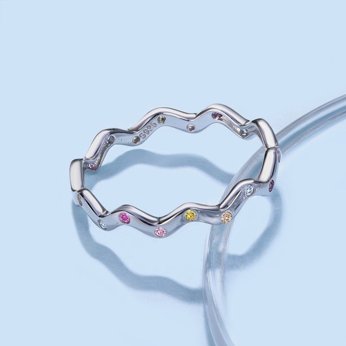 [ECHO ]Ornate Vibrant Round Cut Daily Ring