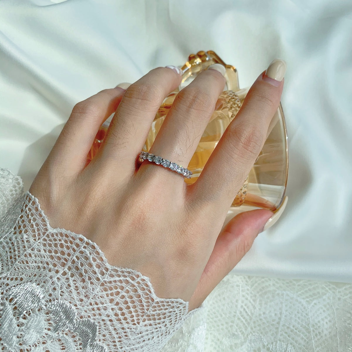 [ECHO ]Sparkling Round Cut Tennis Ring