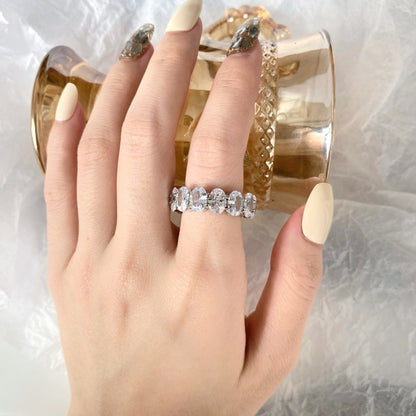 [ECHO ]Dainty Elongated Cushion Cut Tennis Ring