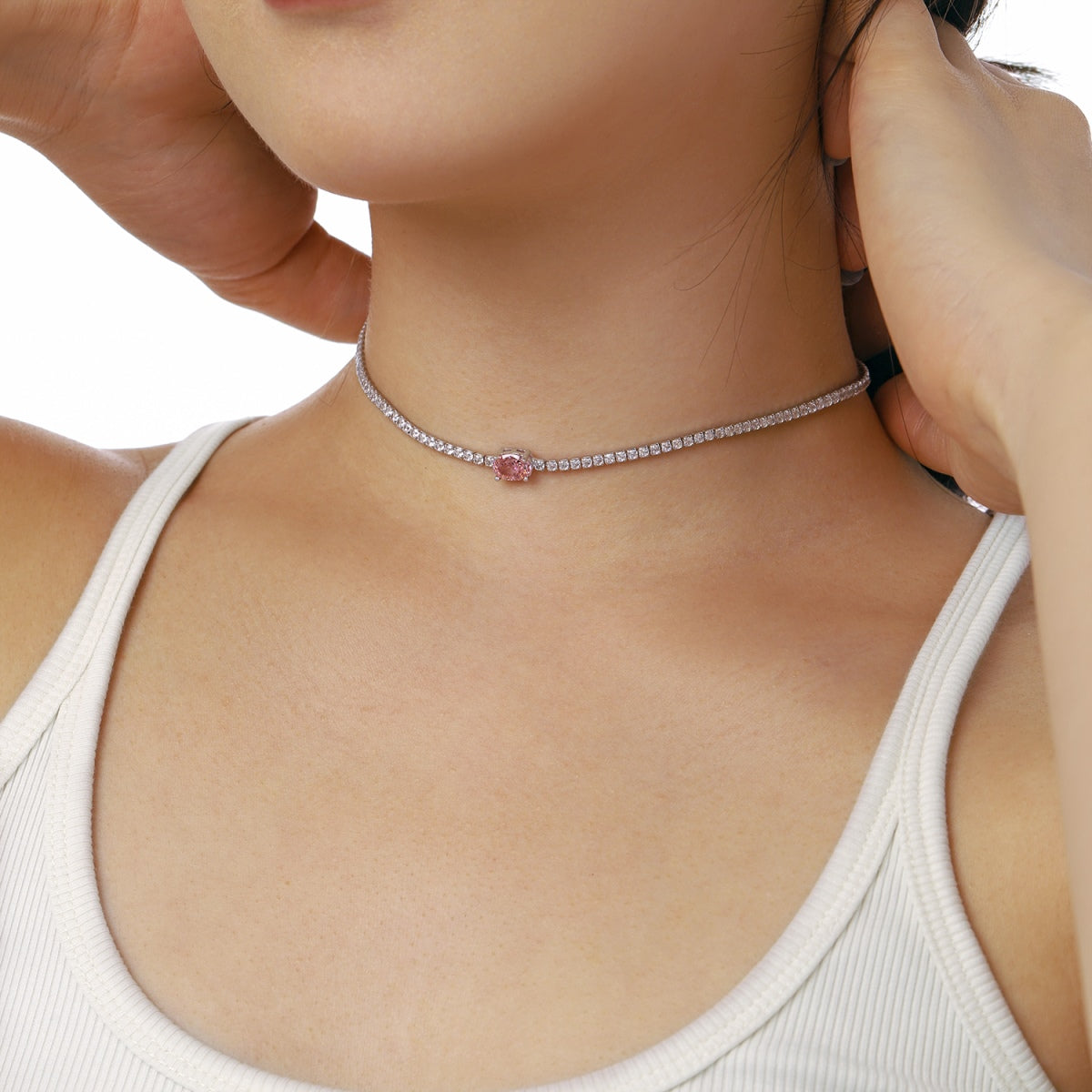 [ECHO ]1.0 Carat Shining Oval Cut Necklace