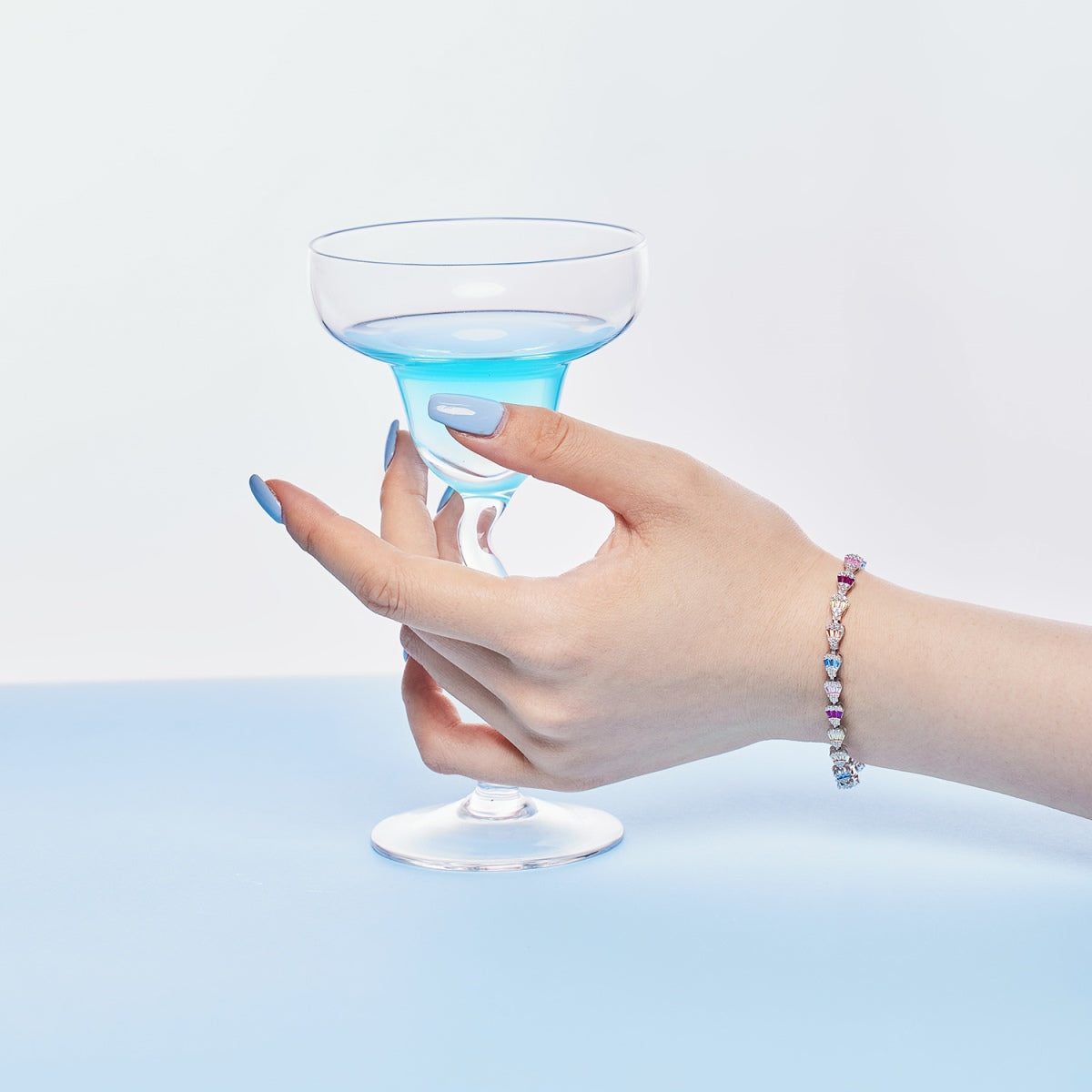 [ECHO ]Radiant Water Drop Shape Daily Bracelet