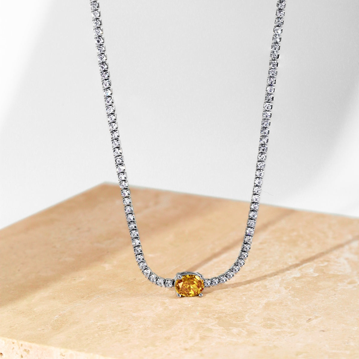 [ECHO ]1.0 Carat Shining Oval Cut Necklace
