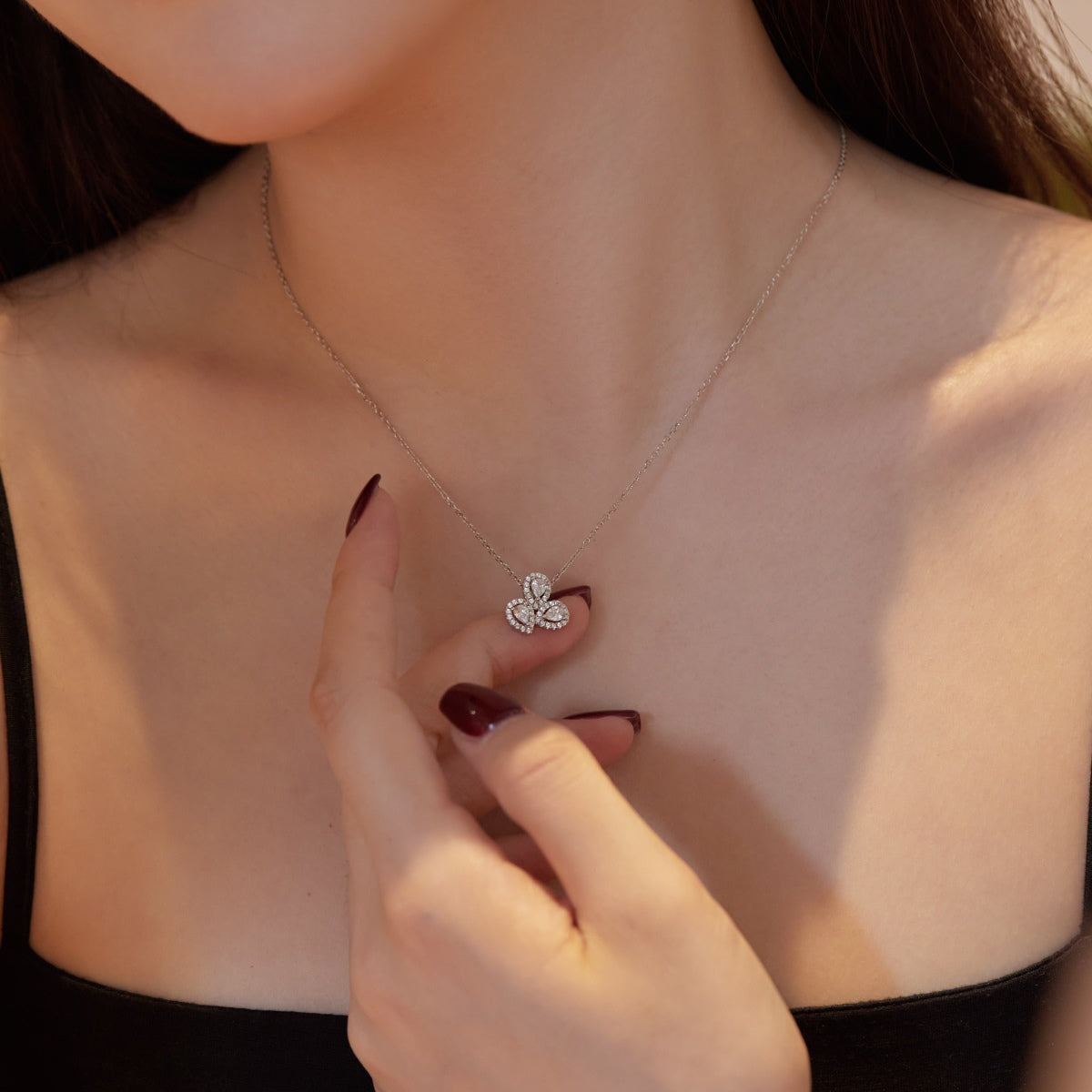 [ECHO ]Elegant Flower Shape Pear Cut Necklace