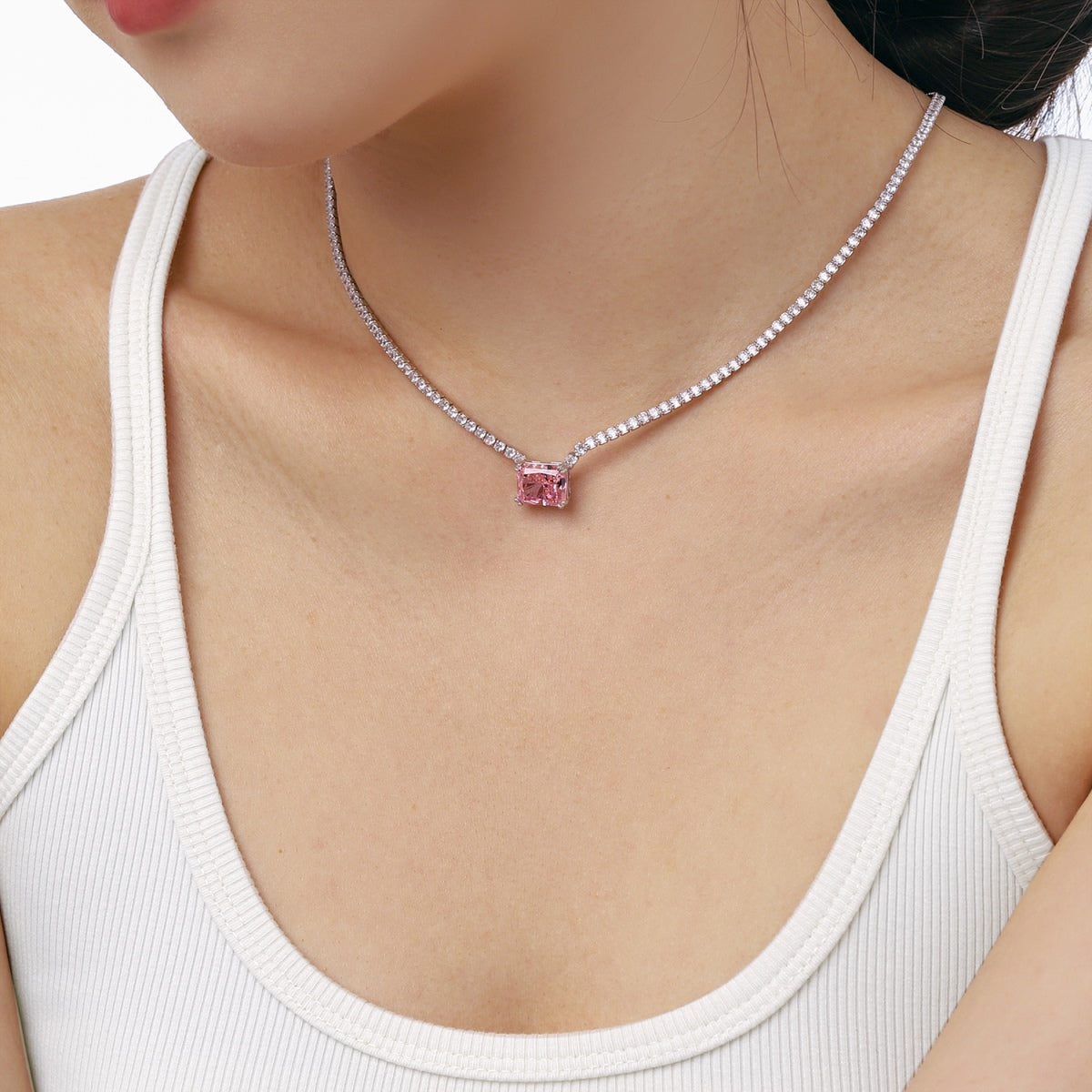 [ECHO ]4.0 Carat Elegant Radiant Cut Necklace