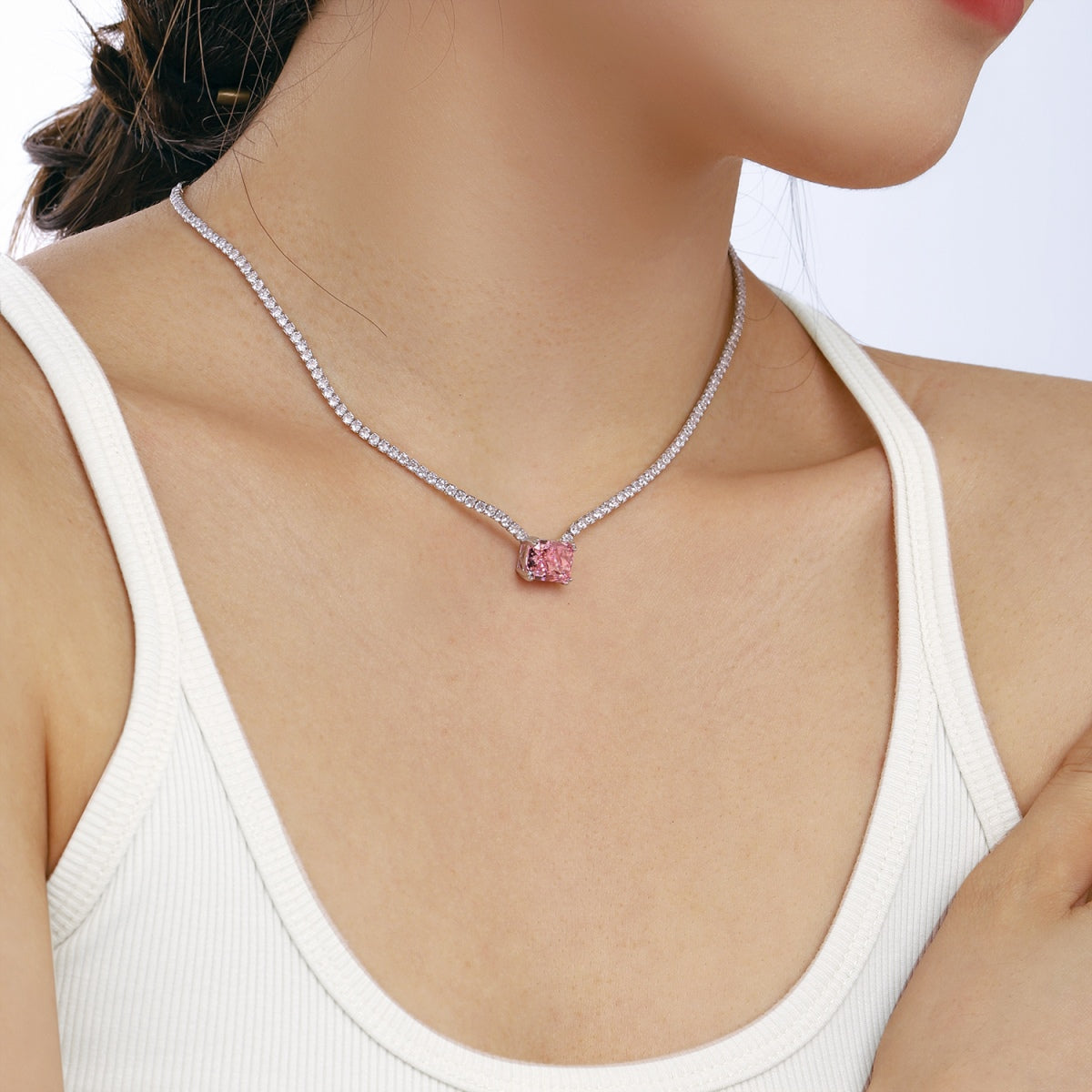 [ECHO ]4.0 Carat Elegant Radiant Cut Necklace