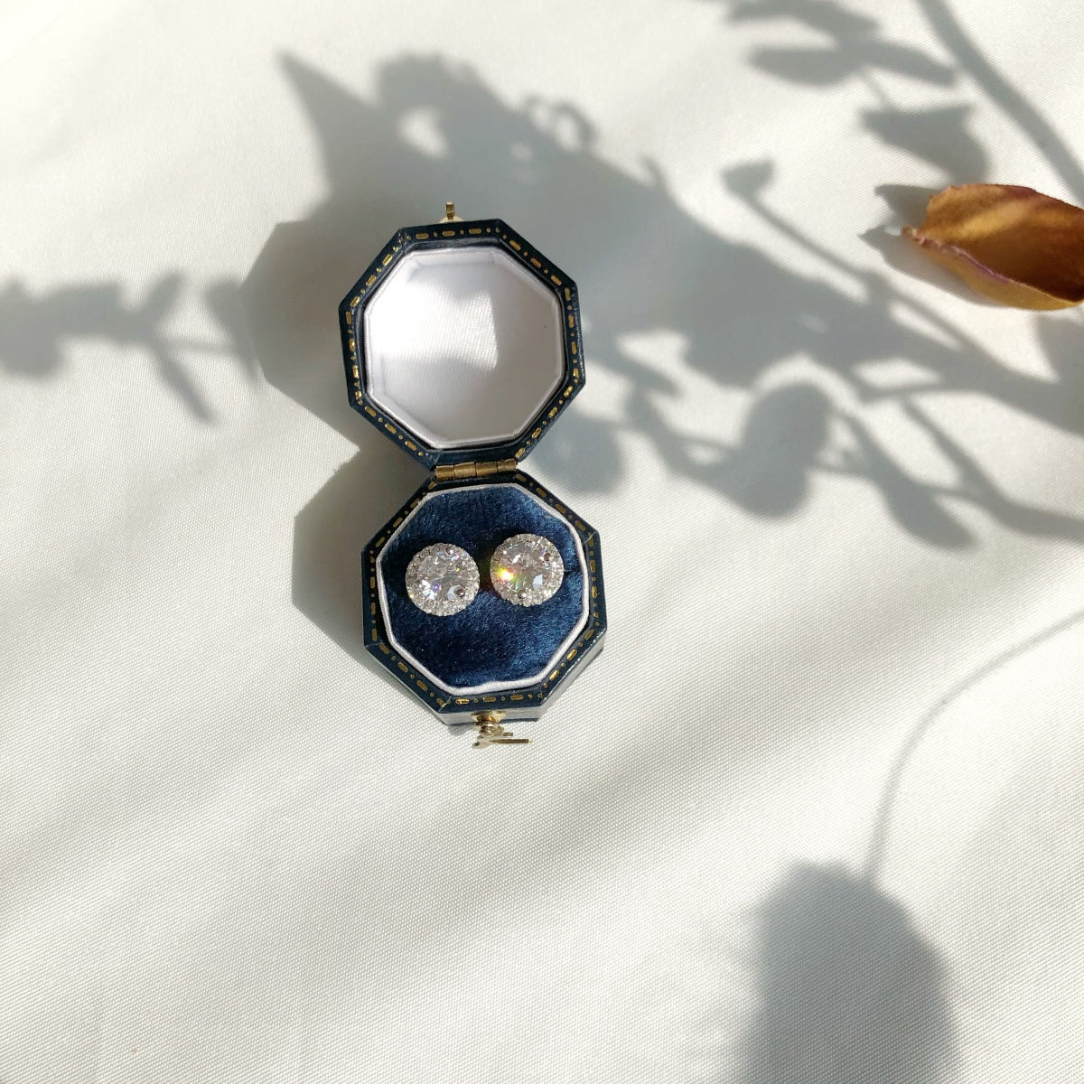 [ECHO ]Classic Princess Round Shape Earrings