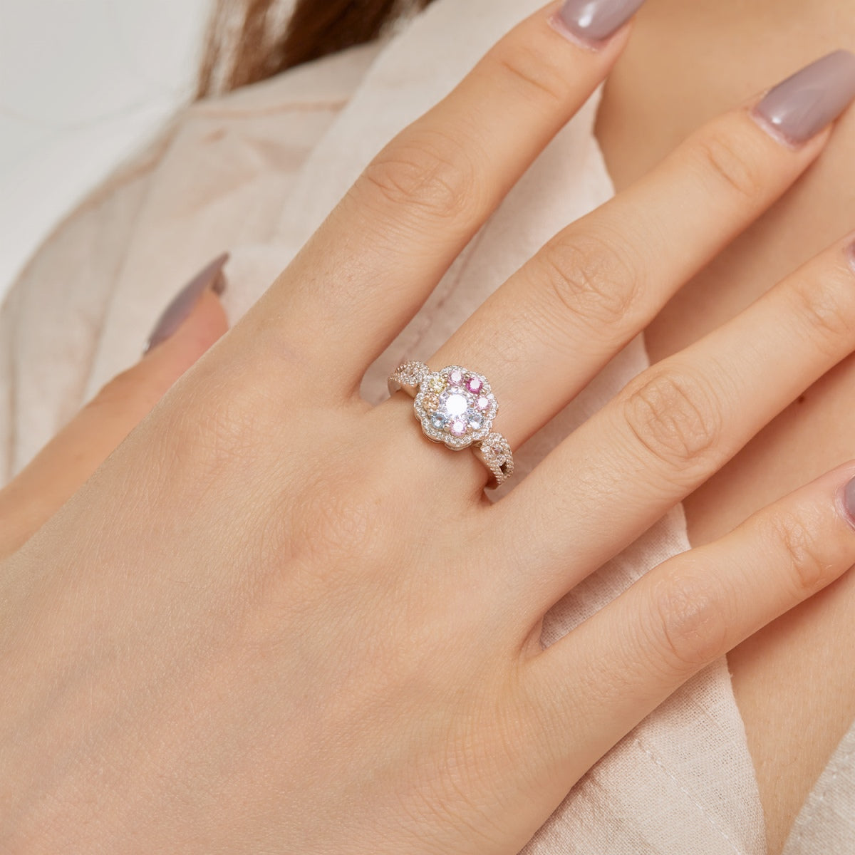 [ECHO ]Delicate Colorful Round Cut Flower Shape Wedding Ring