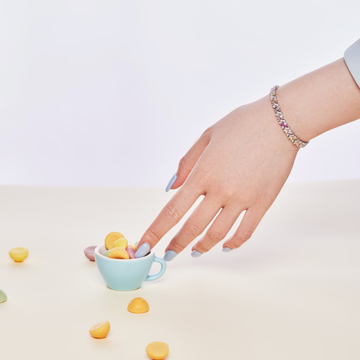 [ECHO ]Dazzling Unique Multi Shape Daily Bracelet