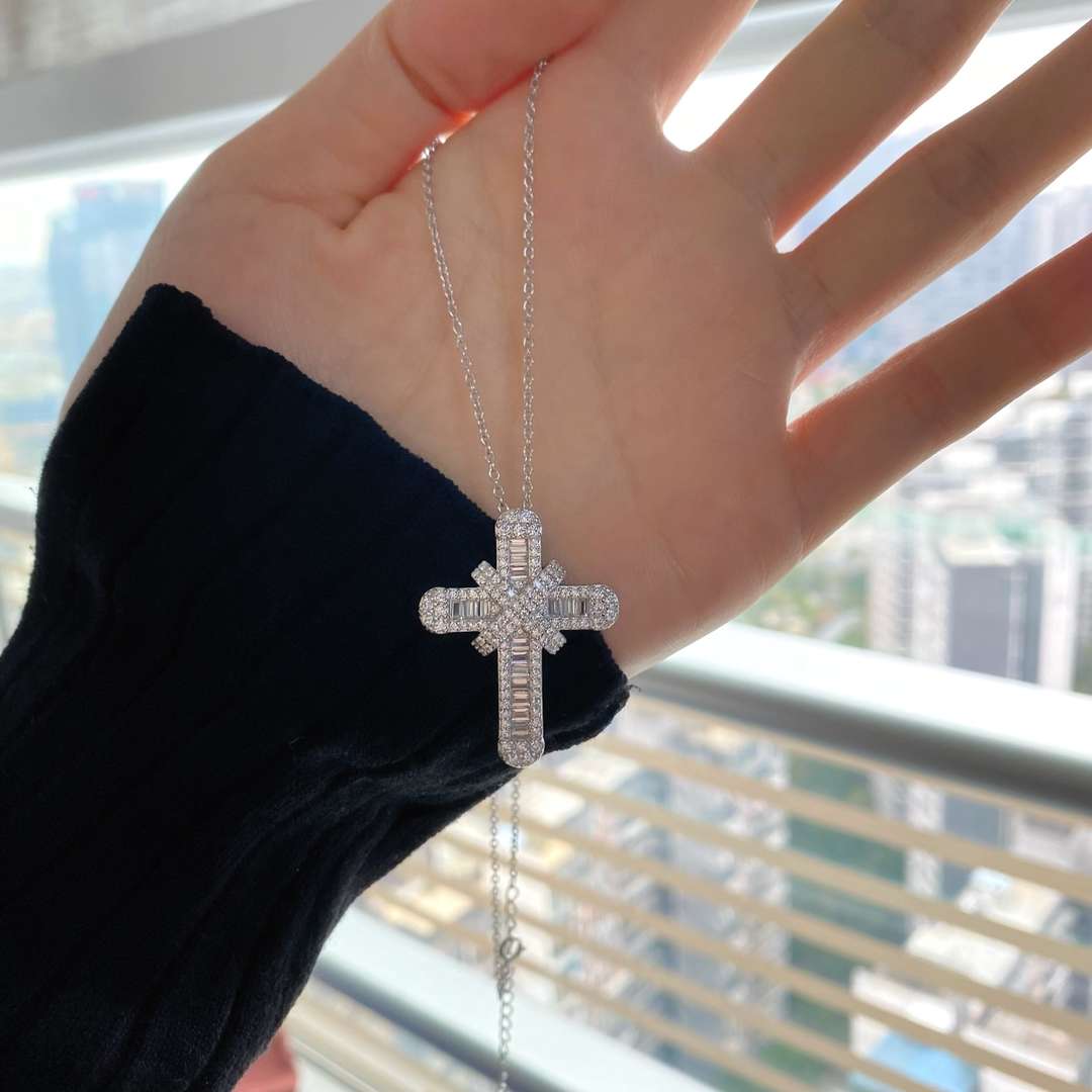 [ECHO ]Gypsophila With Dimonds Necklace