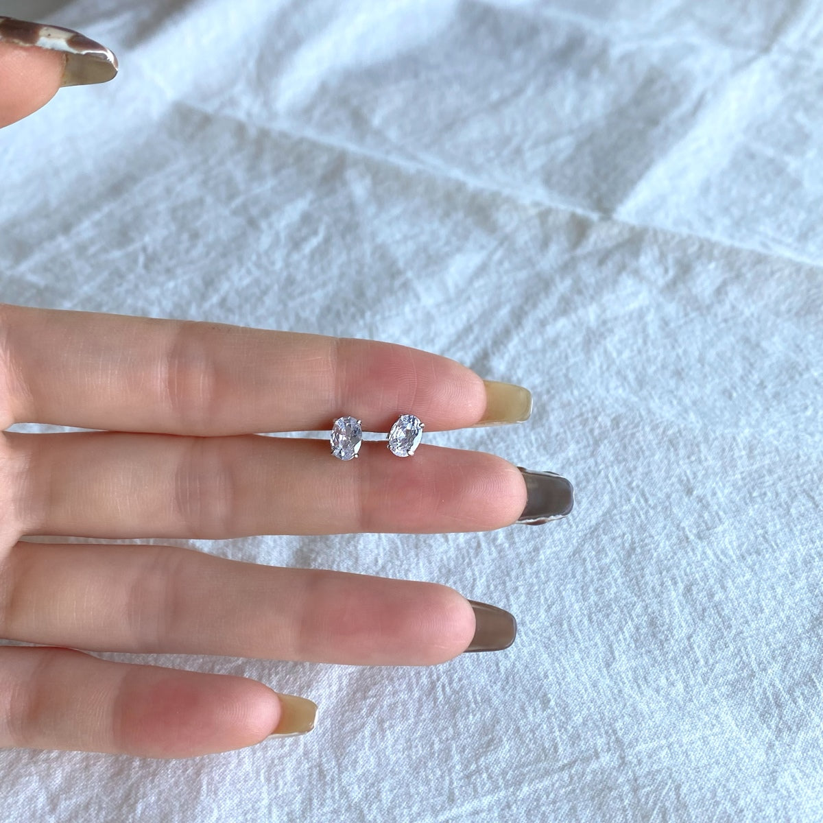 [ECHO ]Oval Classic Dignified Elegant Earrings