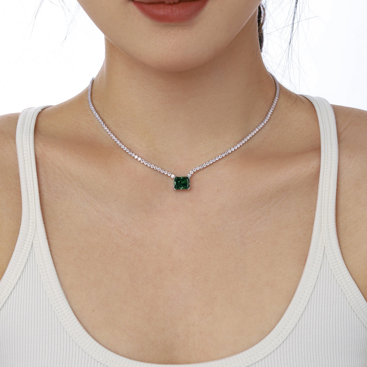 [ECHO ]4.0 Carat Elegant Radiant Cut Necklace