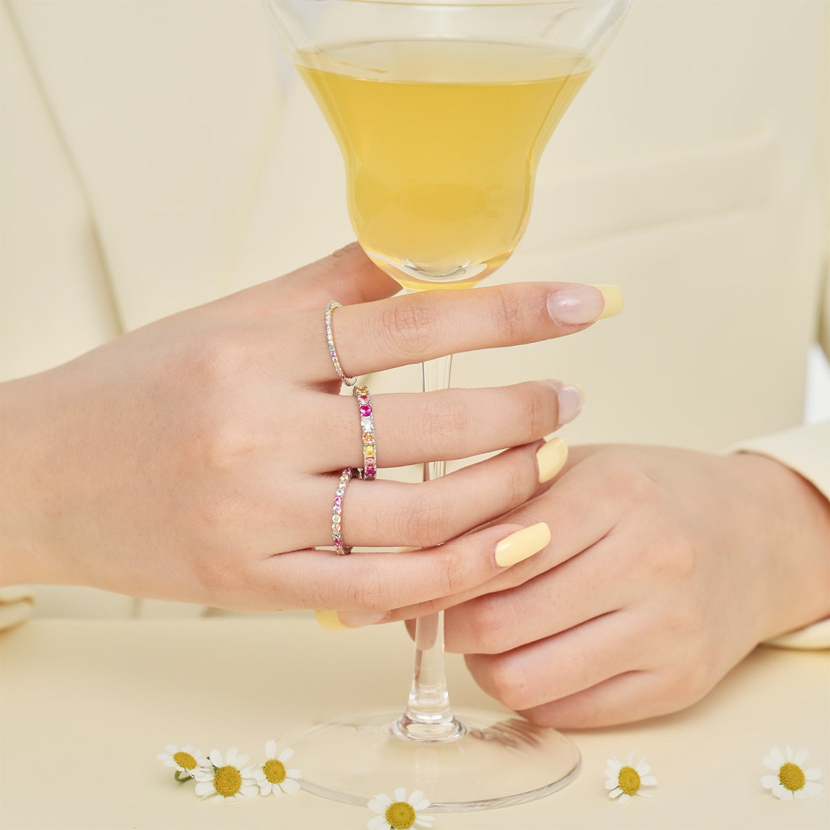 [ECHO ]Dazzling Lustrous Round Cut Tennis Ring