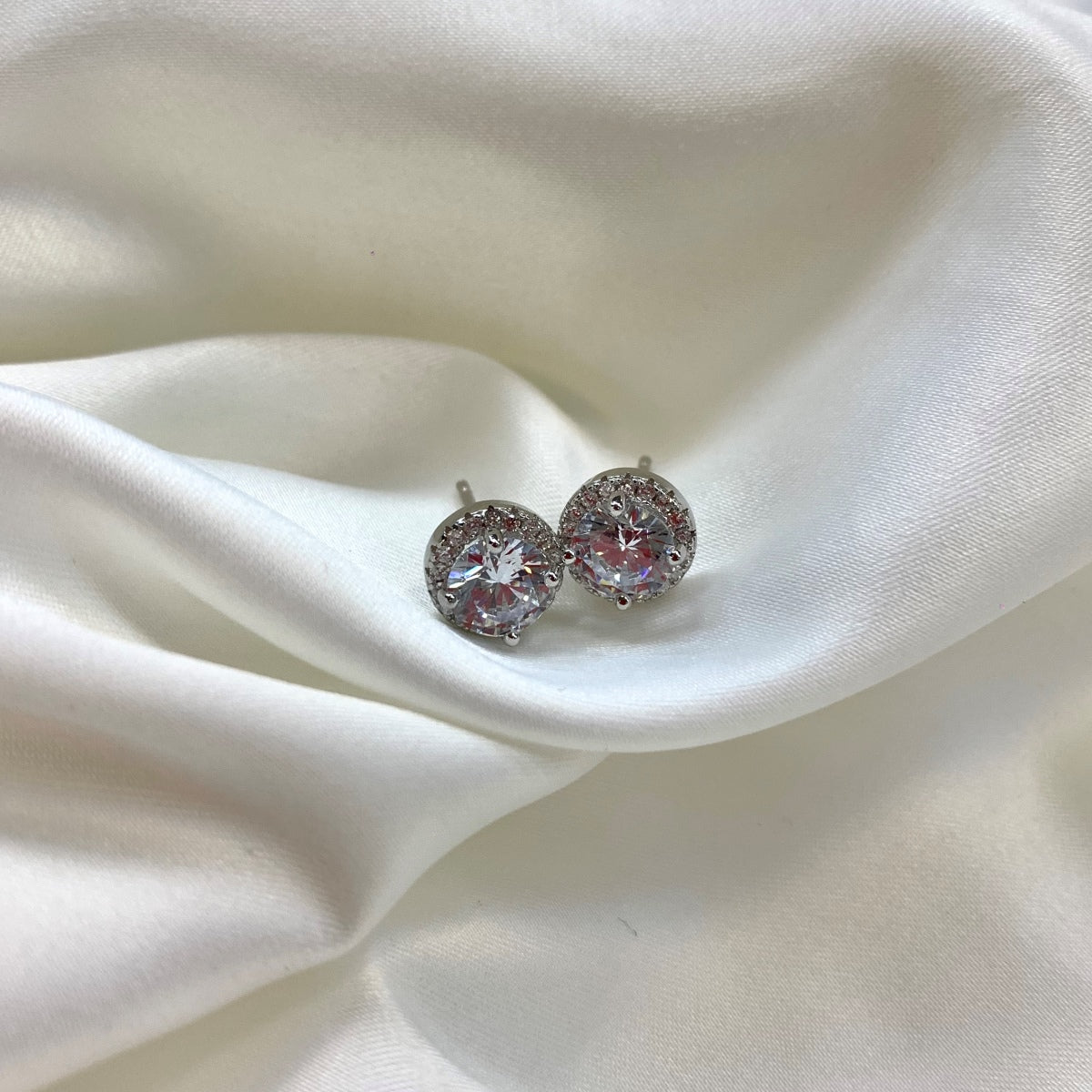 [ECHO ]Classic Princess Round Shape Earrings