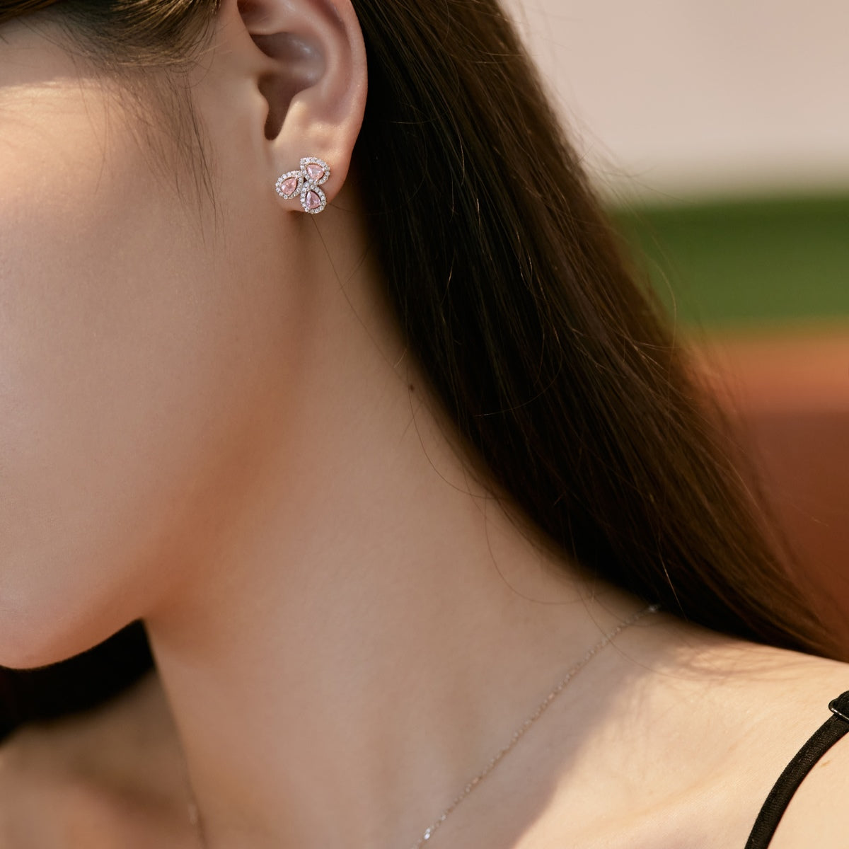 [ECHO ]Ornate Flower Shape Pear Cut Lover Earrings