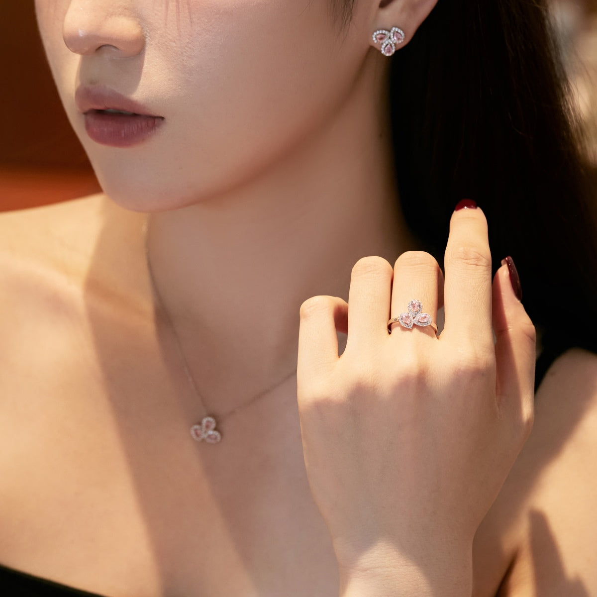 [ECHO ]Ornate Flower Shape Pear Cut Lover Earrings