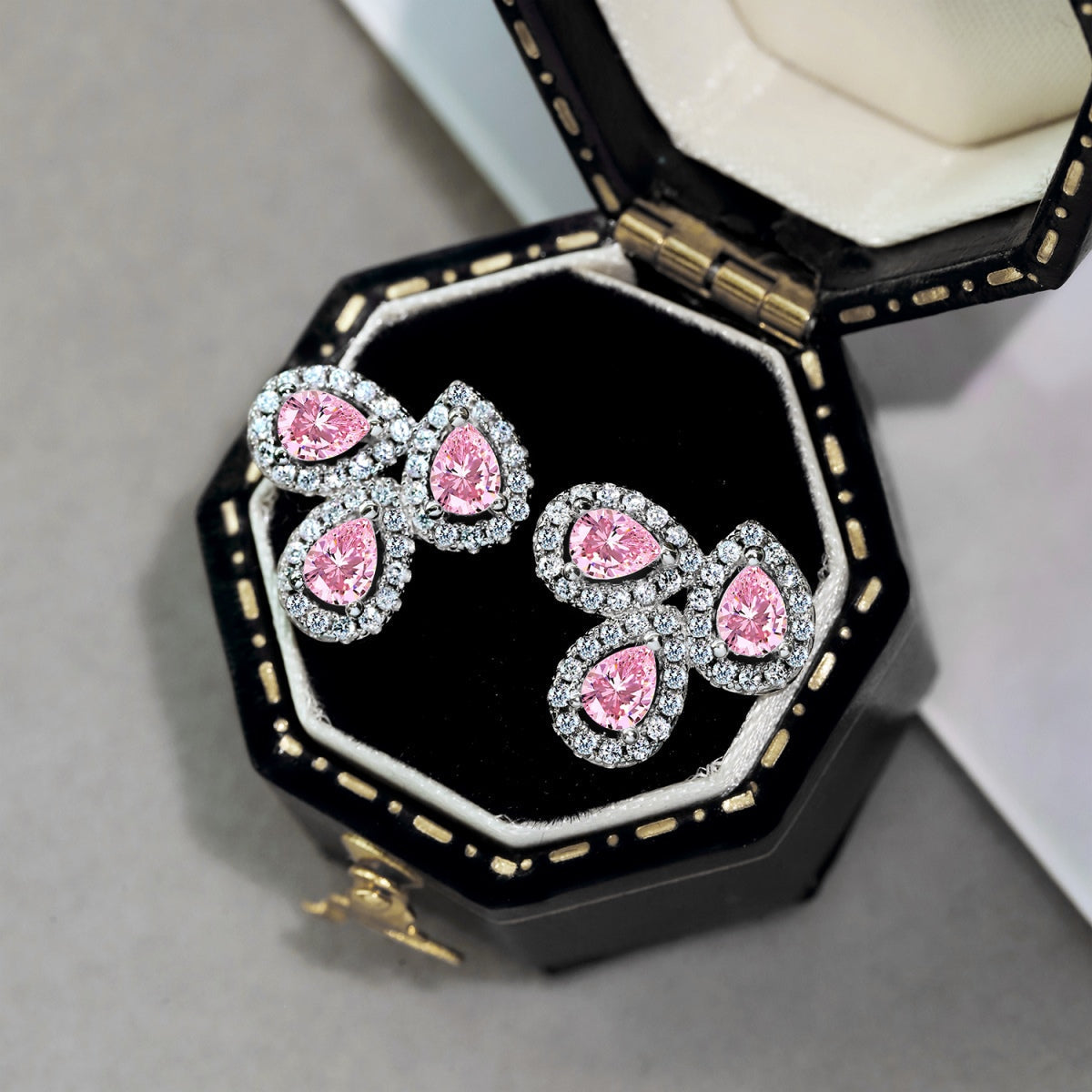 [ECHO ]Ornate Flower Shape Pear Cut Lover Earrings