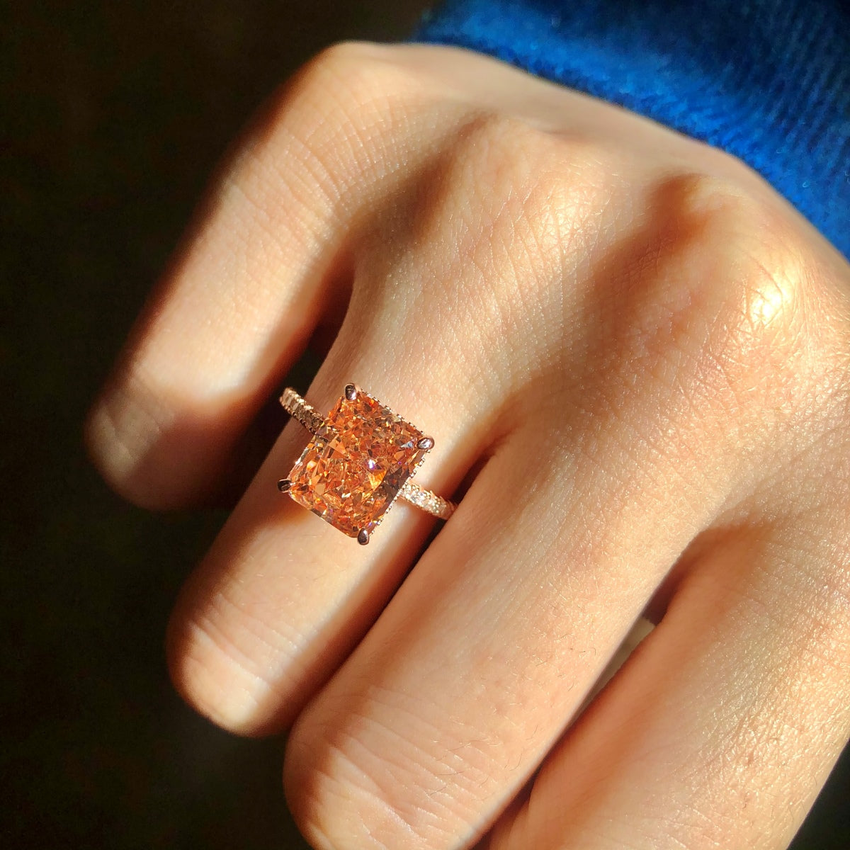 [ECHO ]4.0 Carat Luxurious Engagement Ring
