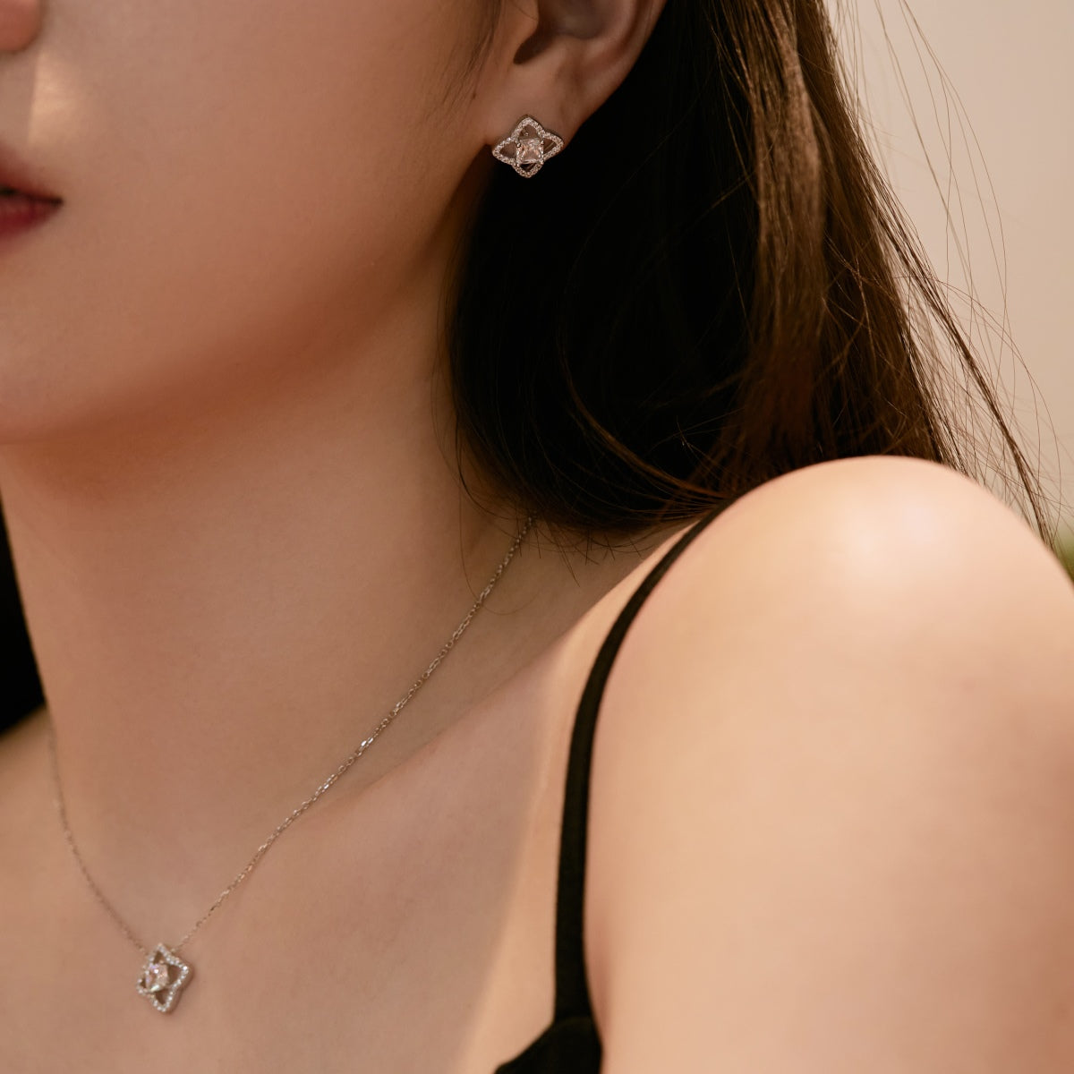 [ECHO ]Elegant Star Shape Princess Cut Daily Earrings