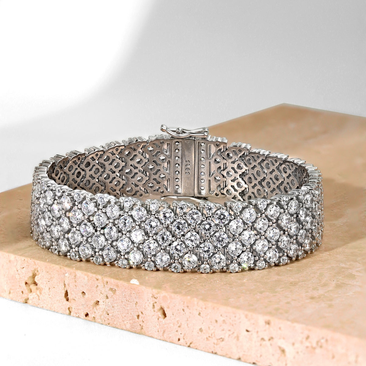 [ECHO ]Ornate Elegant Round Cut Party Bracelet