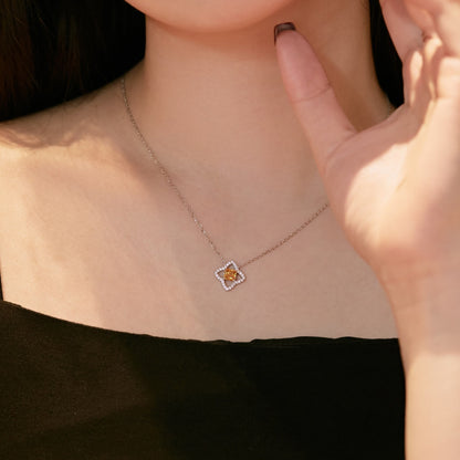 [ECHO ]Exquisite Flower Shape Princess Cut Necklace