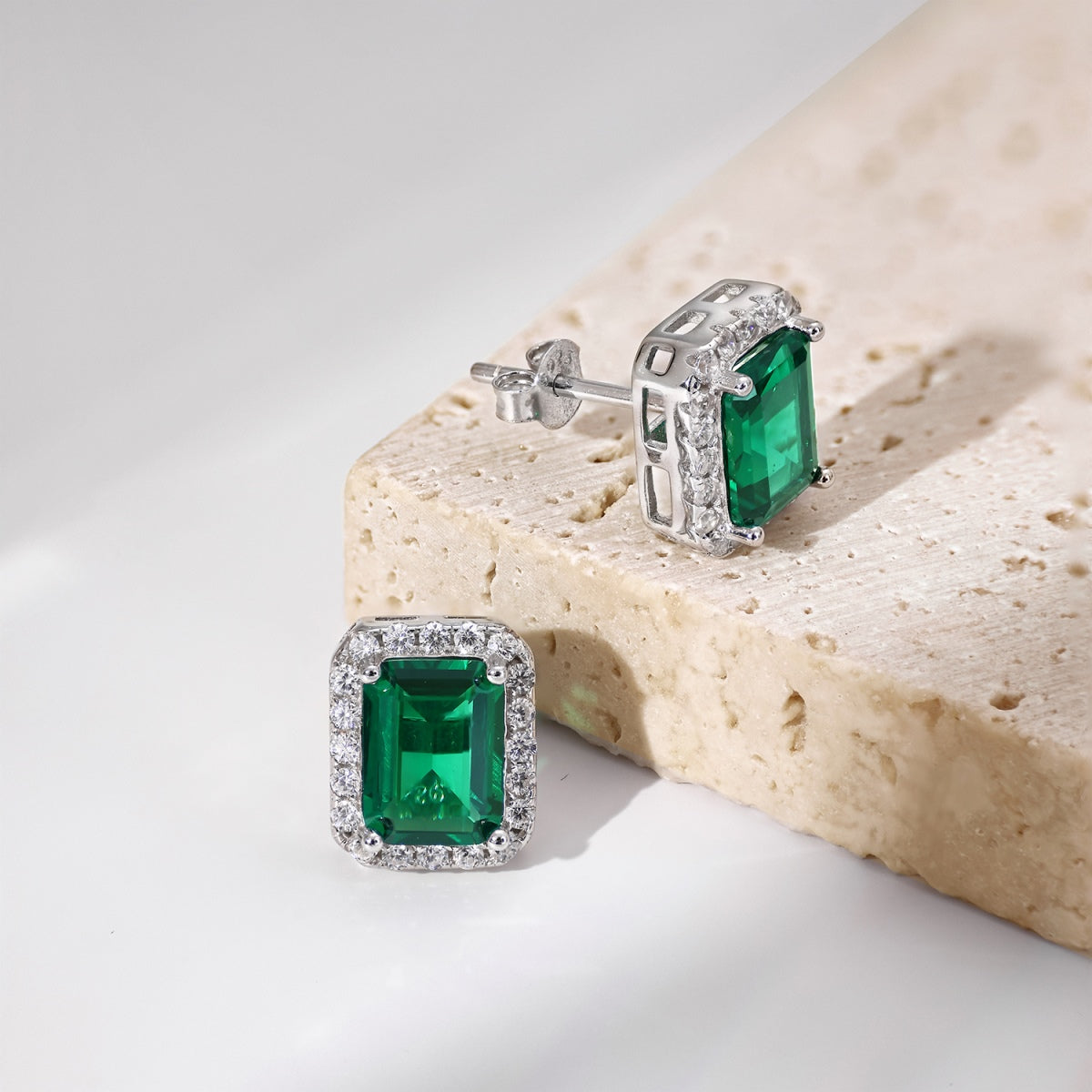 [ECHO ]Luxurious Dainty Emerald Cut Banquet Earrings