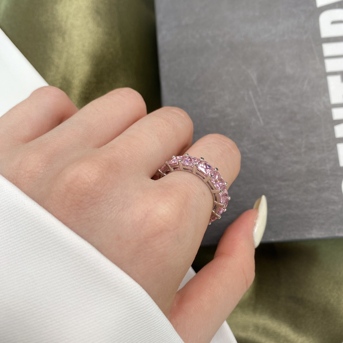 [ECHO ]Elegant Princess Cut Tennis Ring