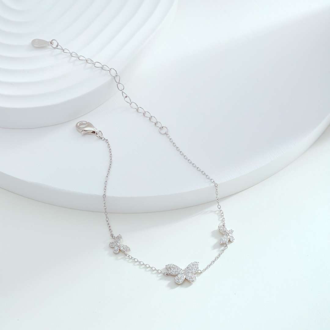 [ECHO ]Delicate Butterfly Pendant Bracelet