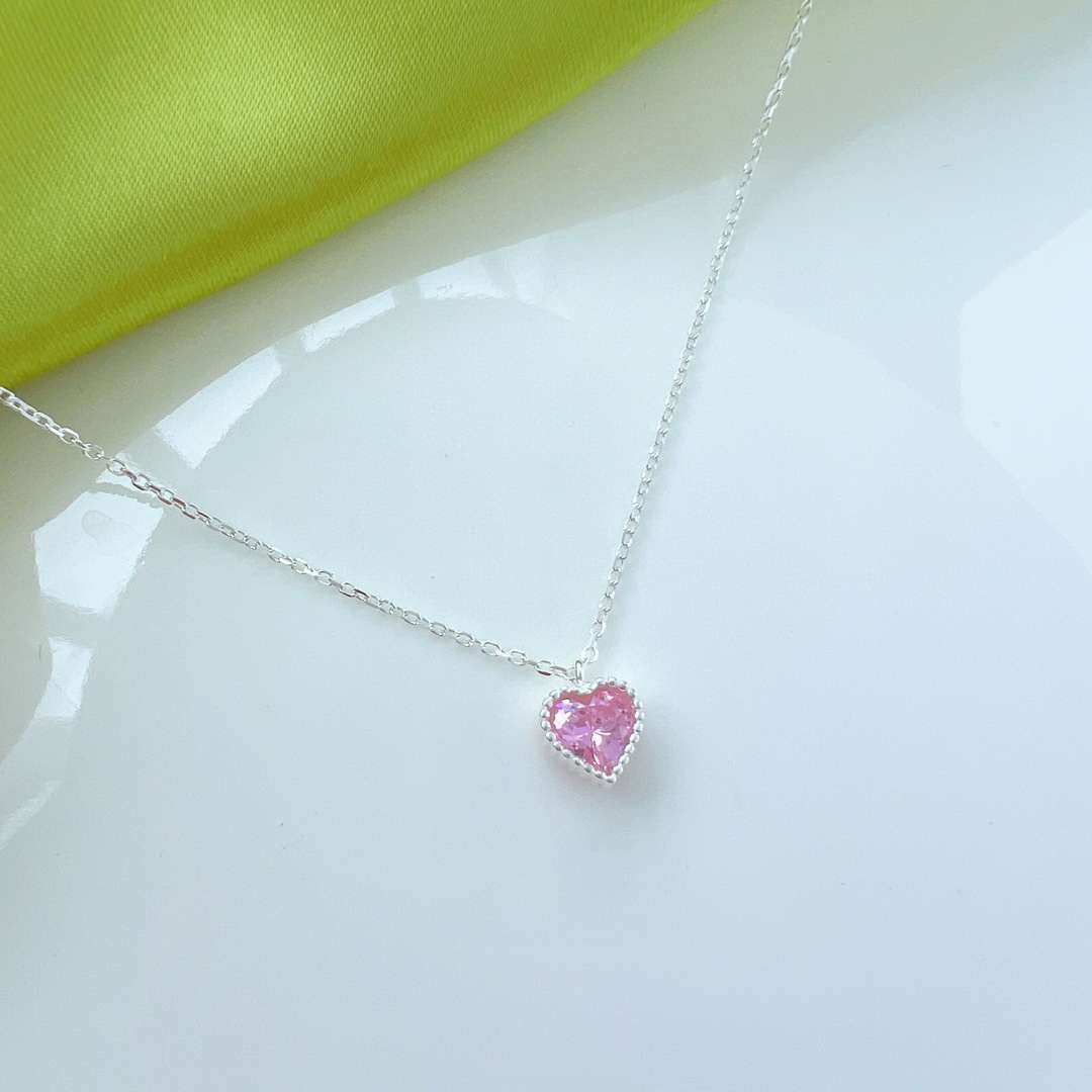 [ECHO ]Ornate Heart Shape Necklace