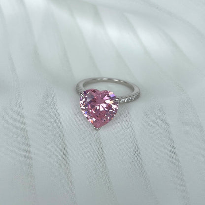 [ECHO ]6.0 Carat Luxurious Sparkling Romantic Heart Cut Lover Ring