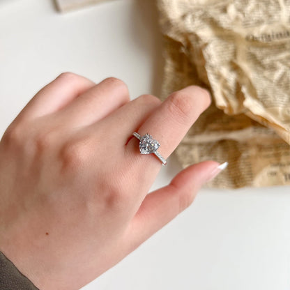 [ECHO ]2.0 Carat Dazzling Lustrous Heart Cut Lover Ring