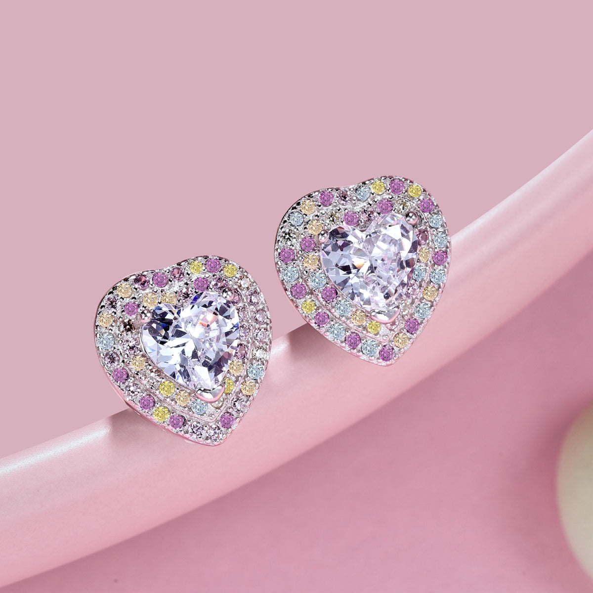[ECHO ]Dazzling Heart Shape Lover Earrings