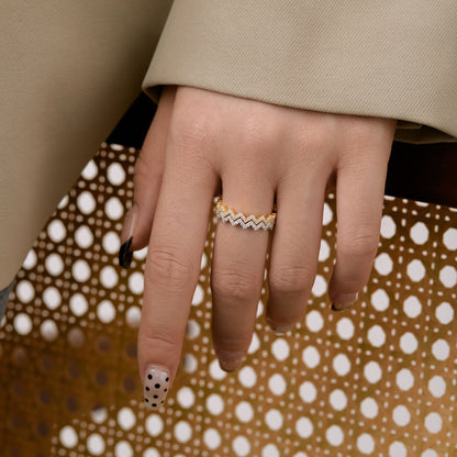 [ECHO ]Delicate Enchanting Wave Shape Daily Ring