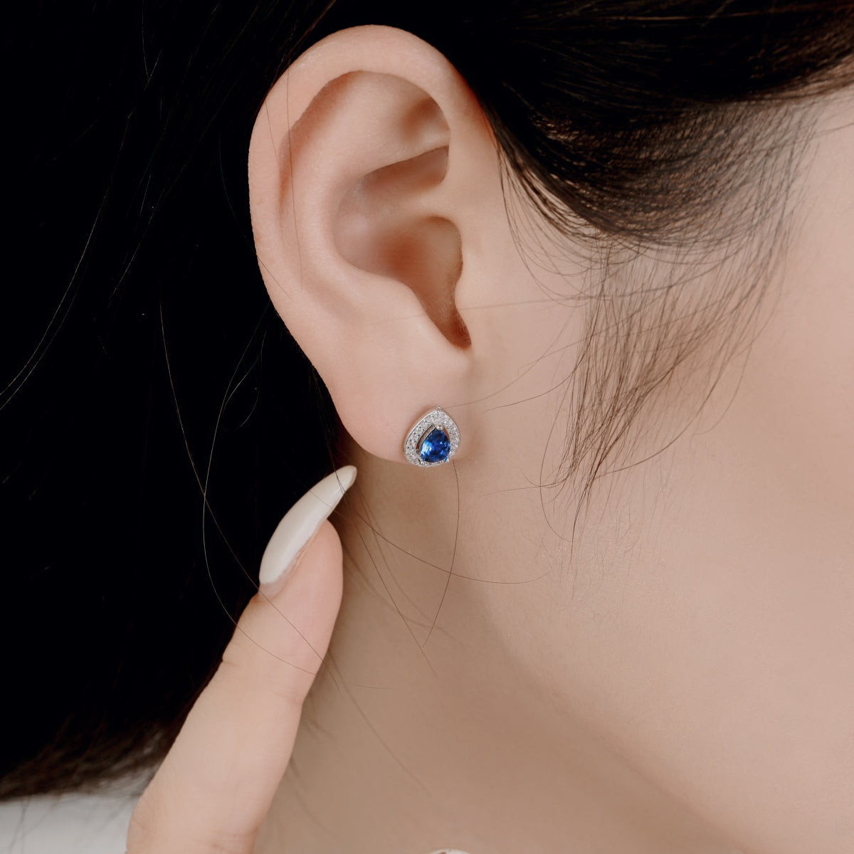 [ECHO ]Luxurious Water Drop Shape Earrings