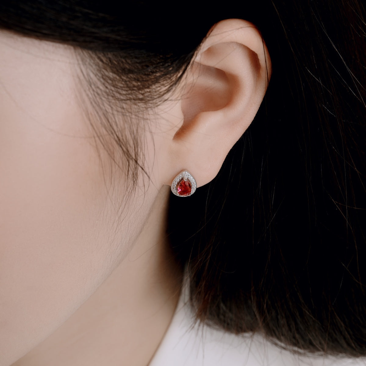 [ECHO ]Luxurious Water Drop Shape Earrings