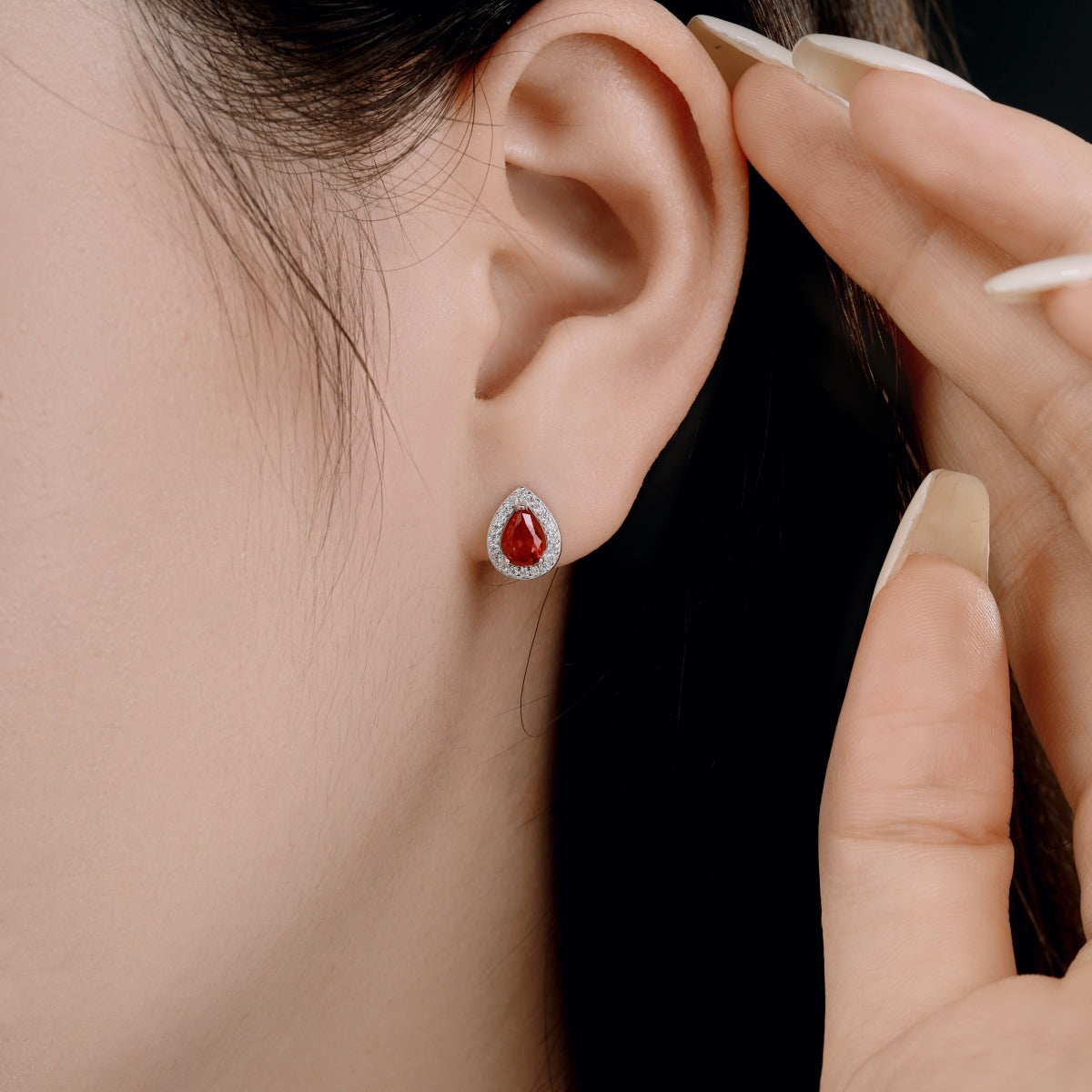 [ECHO ]Luxurious Water Drop Shape Earrings
