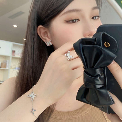 [ECHO ]Delicate Butterfly Pendant Bracelet