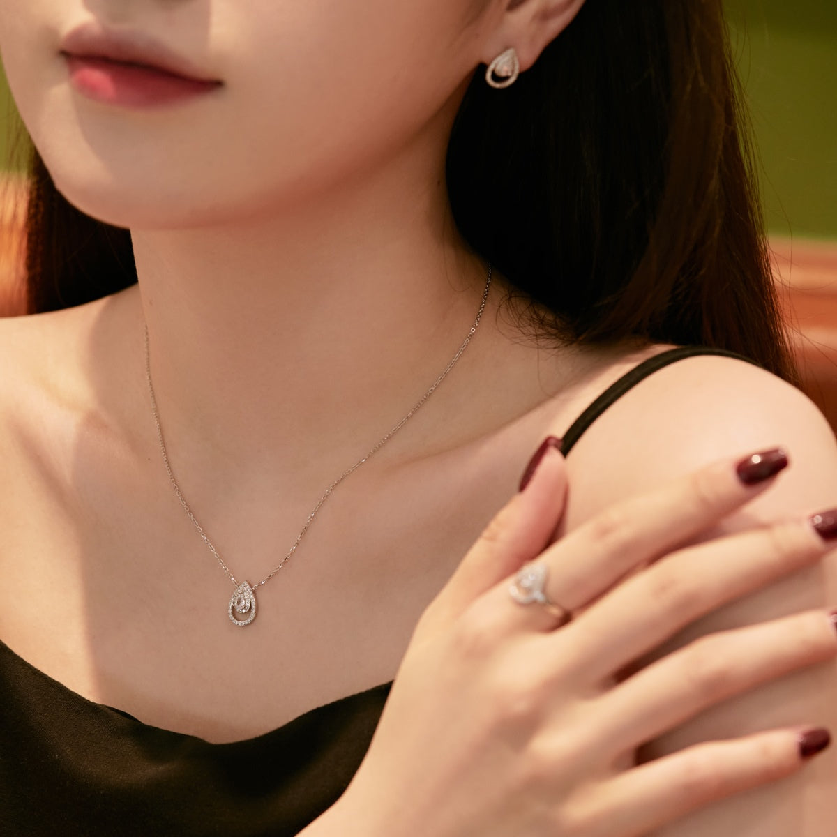 [ECHO ]Sparkling Delicate Water Drop Shape Daily Earrings