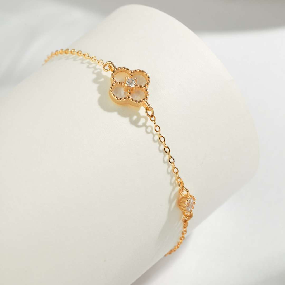 [ECHO ]Delicate Four Leaf Clover Bracelet